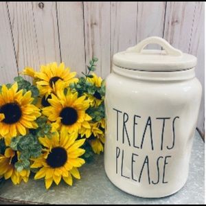 Rae Dunn by Magenta TREATS PLEASE Canister.